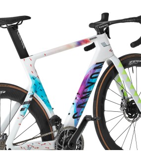 2023 Canyon Aeroad CFR ETap Road Bike