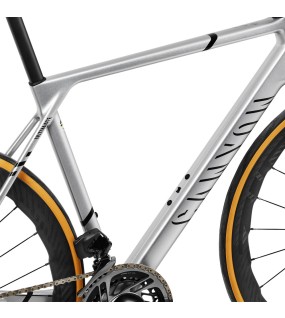 2023 Canyon Ultimate CFR eTap Road Bike