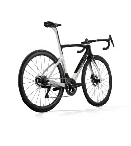 2023 Pinarello F9 Dura Ace Di2 Road Bike
