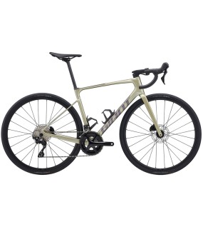 2024 Giant Defy Advanced 2 Road Bike