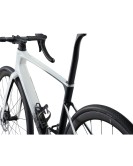 2024 Giant Defy Advanced Pro 1 Road Bike