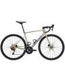 2024 Giant Defy Advanced 2 Road Bike