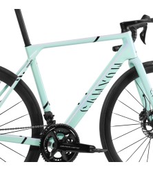 2025 Canyon Ultimate CFR Di2 Road Bike